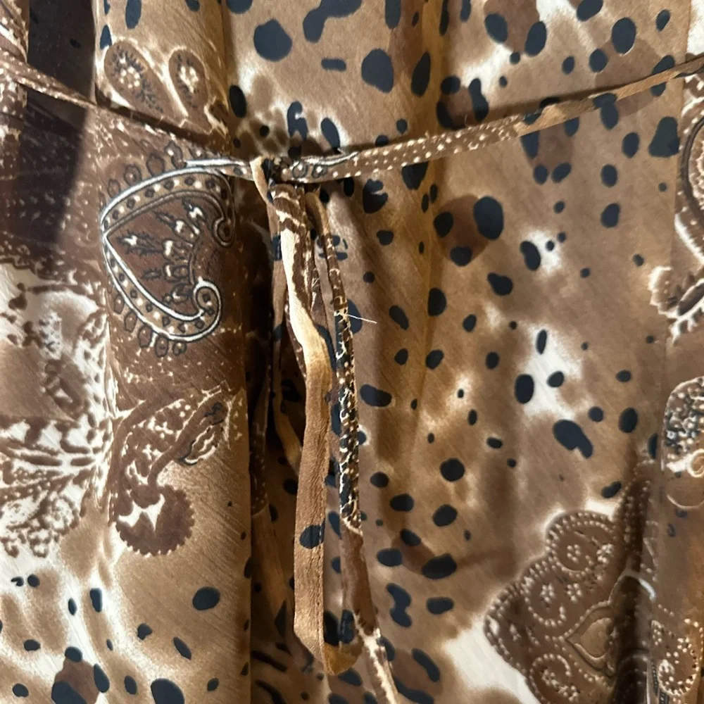 Elegant Brown Leopard Print Camisole - Picture 8 of 9